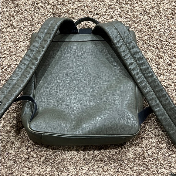 lululemon everywhere belt bag lip gloss *lemon bunny Curated Bundle: 2 Bags in Sonic Color:X8 No Fade Black Can you sell fish Keep them close in kids-everything
